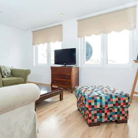 Apartmán 2 Bedroom Lovely In