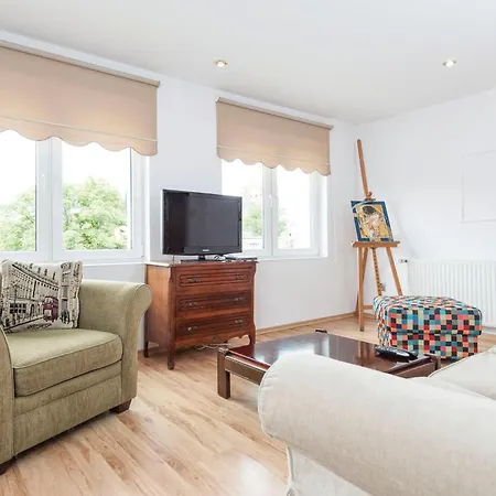 2 Bedroom Lovely In Apartmán Darłowo