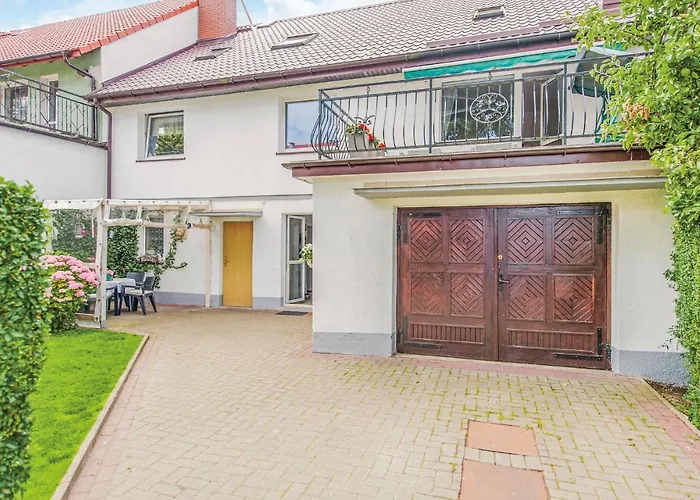 2 Bedroom Lovely In Apartamento