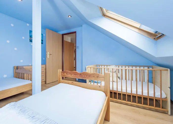 2 Bedroom Lovely In Apartamento