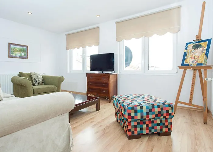 Apartamento 2 Bedroom Lovely In